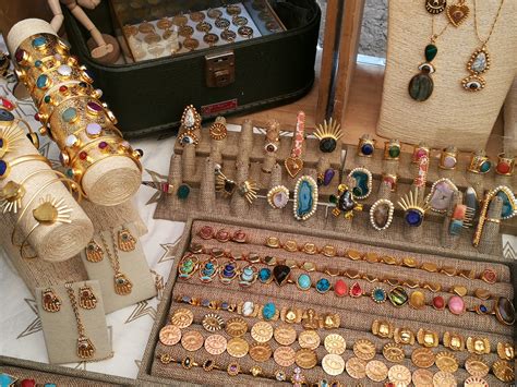 Joyerias cerca de mi - Mira Jewelry will give you CASH on the spot for your unwanted gold or jewelry. We provide jewelry repair on the premises and full-service watch repair. Stop in or call us today! (305) 232-5299. This …